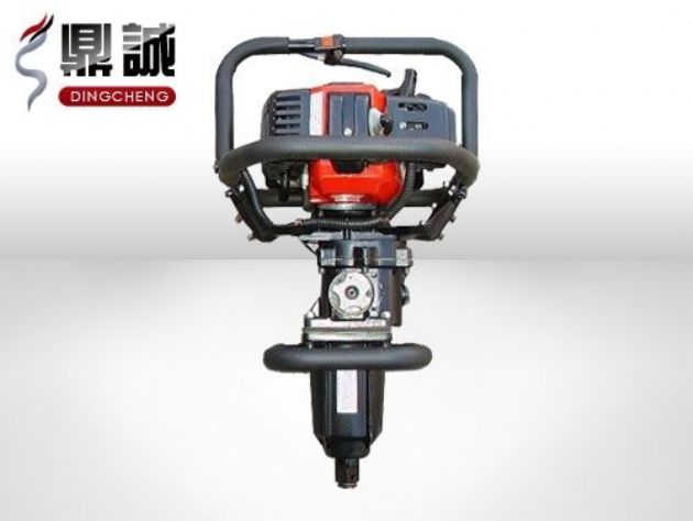 點(diǎn)擊查看詳細(xì)信息<br>標(biāo)題：便攜式內(nèi)燃扳手 閱讀次數(shù)：4302