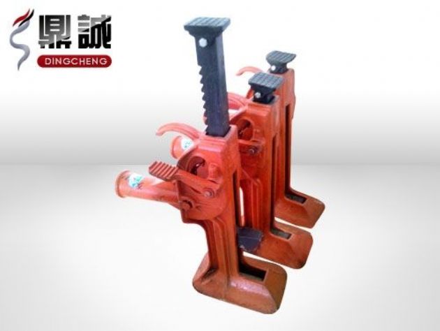 點(diǎn)擊查看詳細(xì)信息<br>標(biāo)題：齒條式起道機(jī) 閱讀次數(shù)：4176