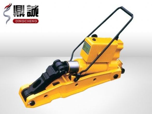 點(diǎn)擊查看詳細(xì)信息<br>標(biāo)題：液壓起撥道機(jī) 閱讀次數(shù)：4117