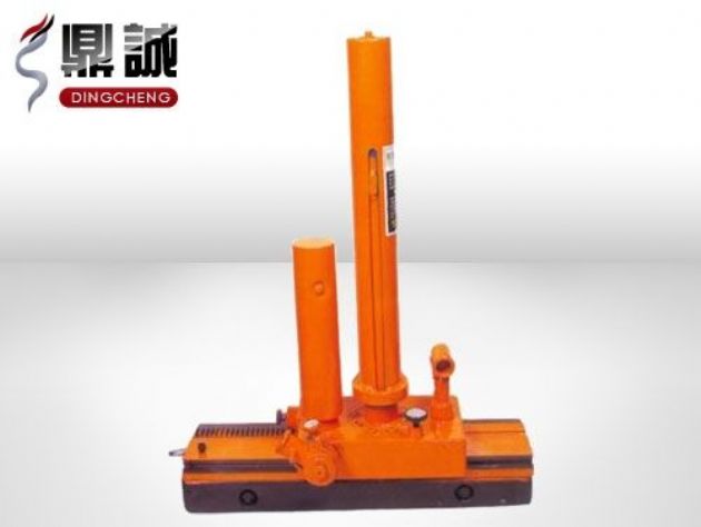 點(diǎn)擊查看詳細(xì)信息<br>標(biāo)題：機(jī)車落軌復(fù)位機(jī) 閱讀次數(shù)：4673